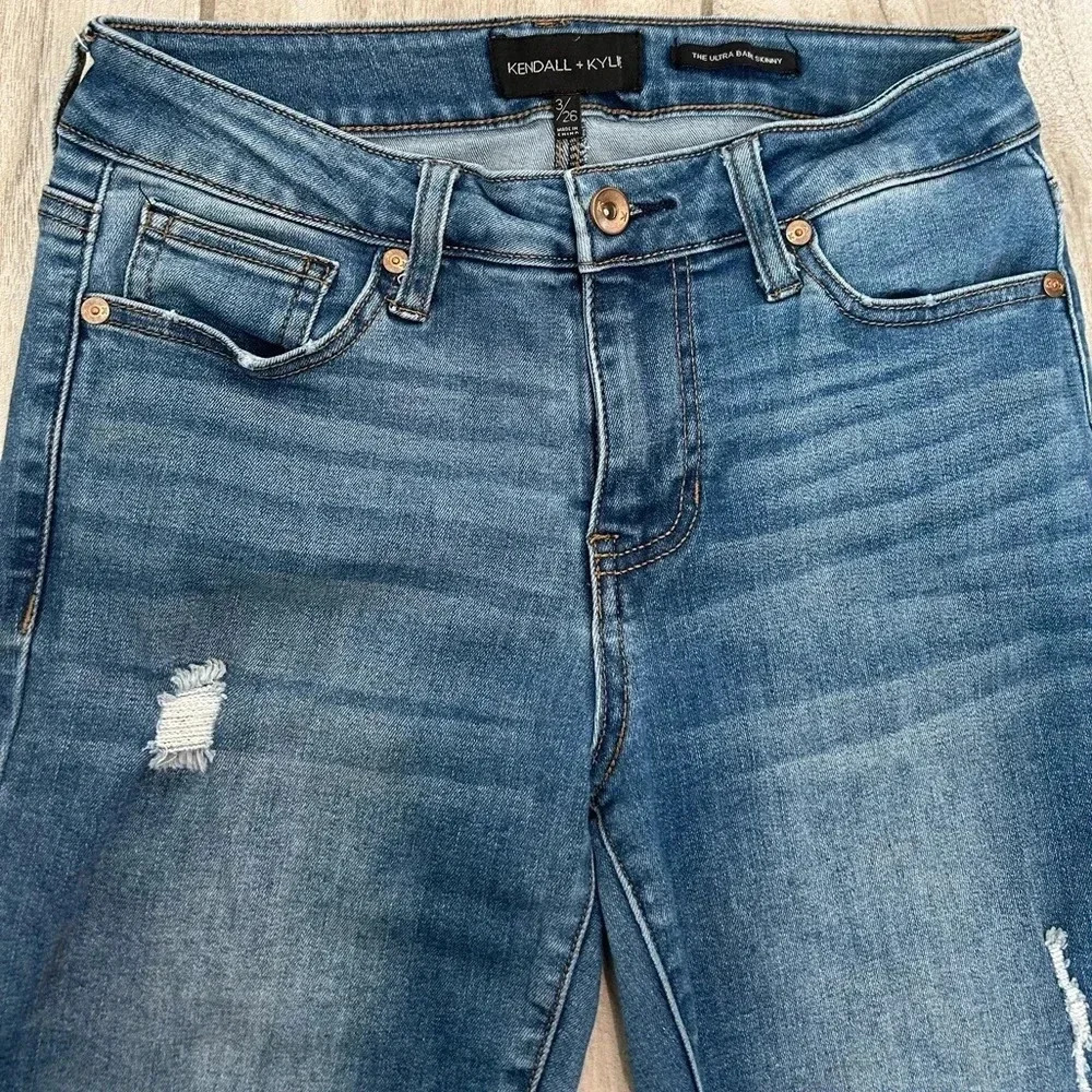 Kendall + Kylie The Ultra Babe Skinny Distressed Mid-Rise Jeans with Raw Hem - Picture 3 of 7
